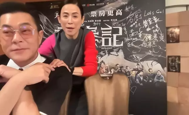 網民瘋狂要求古生唱歌時，宣萱即時助攻：「你唱歌我跳舞！