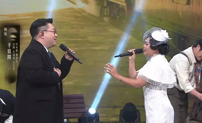 就係因為不斷男女對唱，畀周國豐Comment「水性楊花」？