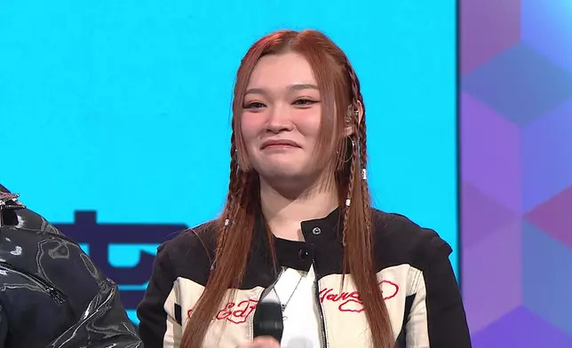 Janees成日扁嘴，好搞笑，一啲都唔魔王咯。