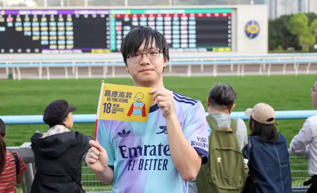 本地馬迷Gaysa25年10月特意飛往澳洲見證「嘉應高昇」揚威珠穆朗瑪峰錦標，對此駒不斷創新紀錄深感自豪。香港賽馬會圖片