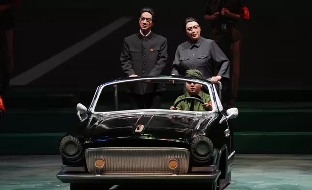 《粵劇特朗普4.0》台上演出（當代粵劇團提供）