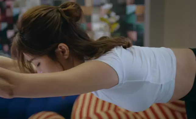 Kelly本身都係瑜伽達人。