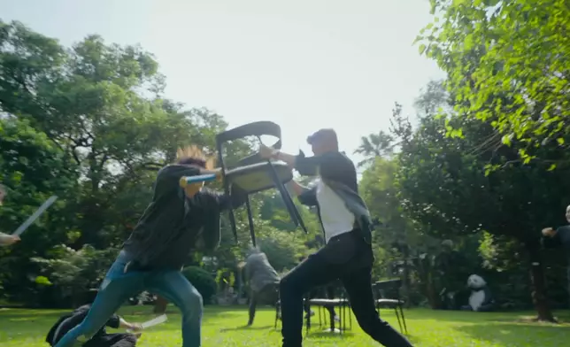 阿東呢場打戲唔容易架。