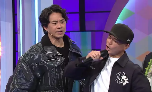 側田「超緊張表情包」。