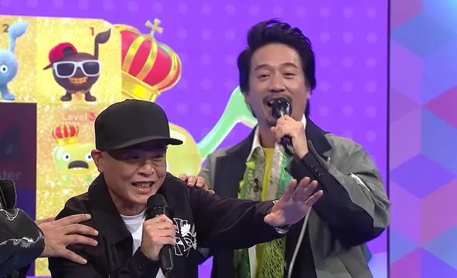 側田「超緊張表情包」。