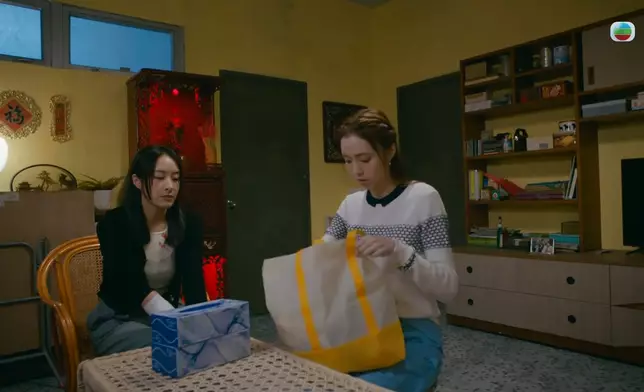 李海銅嘅眼神好有愛。