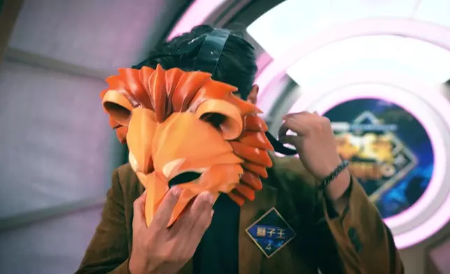 所有藝人選手除面具露真身。