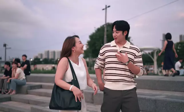 Jason猛讚Ada後生兼有一副baby face。