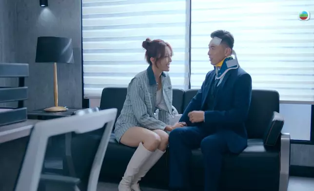 造型7 粉藍青春OL短打Look