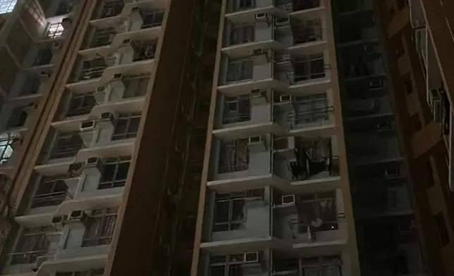 cyrus_.1123 Threads圖片