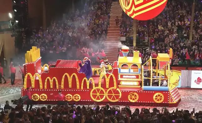 香港麥當勞花車。旅發局YouTube截圖