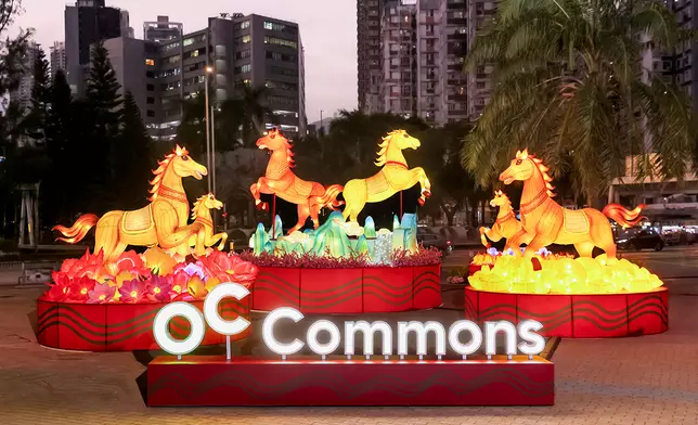 「駿馬迎福花燈會」 以5組高達6米馬年主題巨型花燈迎接新年