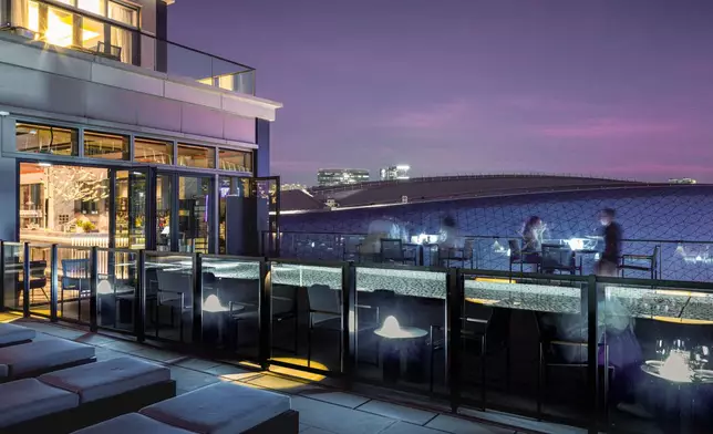 香港啟德帝盛酒店 Jin Bo Law 空中酒吧。