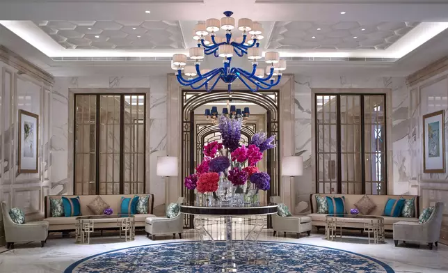 在「澳門銀河」呈獻精緻體驗多年，澳門麗思卡爾頓酒店第十次榮登《福布斯旅遊指南》五星酒店。 