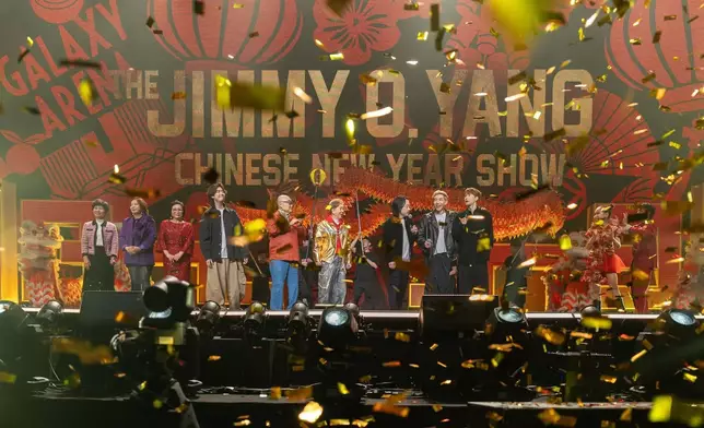 「澳門銀河」榮譽呈獻： 歐陽「萬」事「成」意賀年Show 一連兩晚大放笑彈　群星拱照喜賀馬年