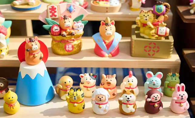 DecoScent
   手工精品為你的生活增添閒雅與趣韻、文具精品細節見匠心，開放文藝世界更大的想像