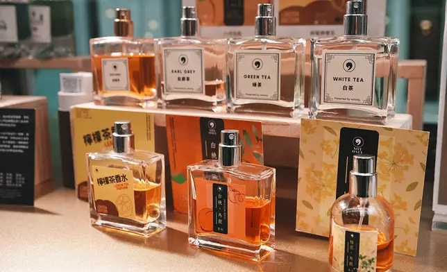 木見 muk6jin6 x 不只 notonly
  本地90後調香師品牌；產品加入中醫草本元素