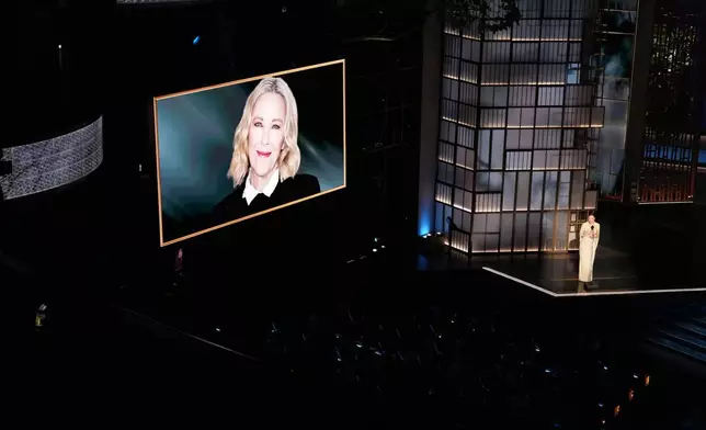 麗素麥雅當絲周日（2026年3月15日）在洛杉磯杜比劇院舉行的奧斯卡金像獎悼念環節上，談及嘉芙蓮奧哈拉。(美聯社圖片/Chris Pizzello) AP圖片