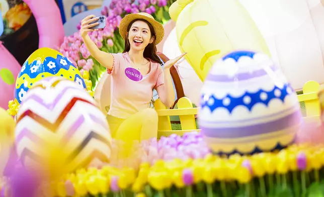 夢幻鬱金香花圃營造出春日花海的浪漫氛圍