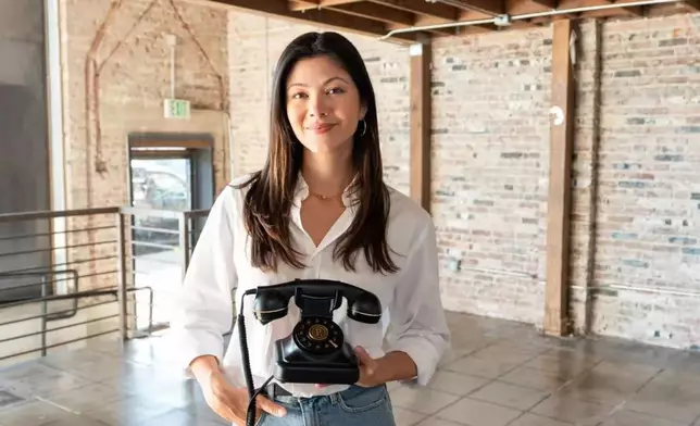 女創業家推藍牙座機6個月營收逾78.9萬美元掀懷舊熱潮。TikTok圖片