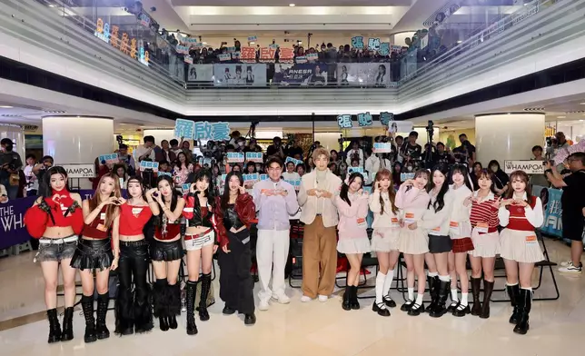 張馳豪、羅啟豪、IdG Bubbles及Honey Punch與全場歌迷大合照。