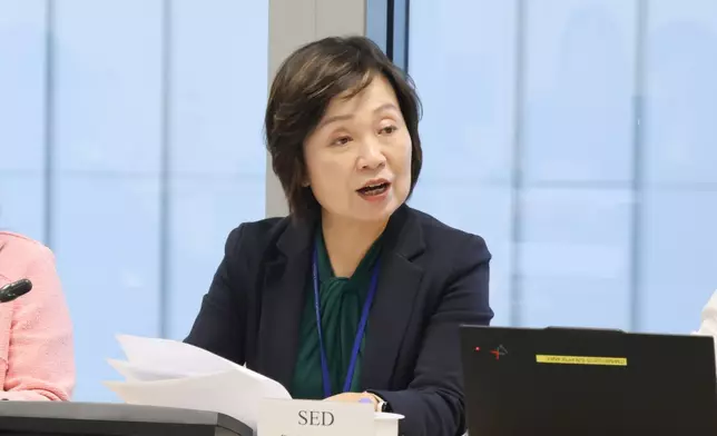 蔡若蓮在教育局對接「十五五」規劃預備小組首次會議上發言。蔡若蓮FB