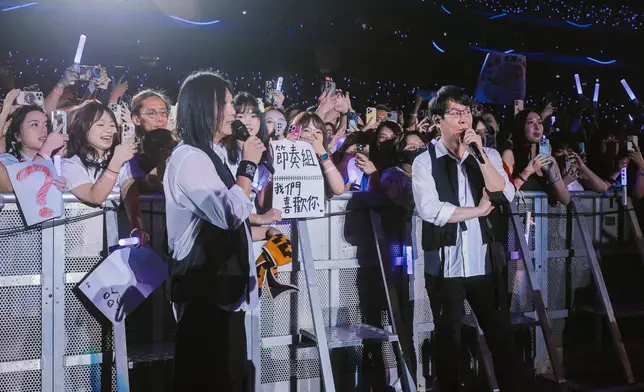 五月天演唱會官宣3月3日公開售票。