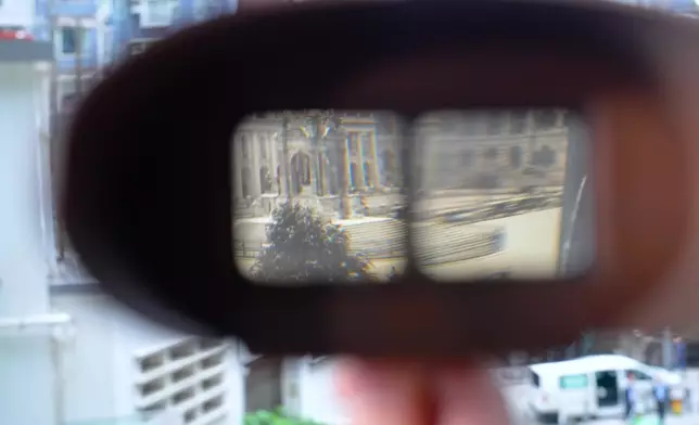 呢個古董VR眼鏡正呀。