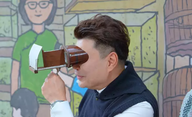 呢個古董VR眼鏡正呀。