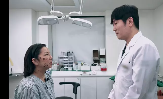 今晚何依婷帶Jenny接受「埋線」醫美。