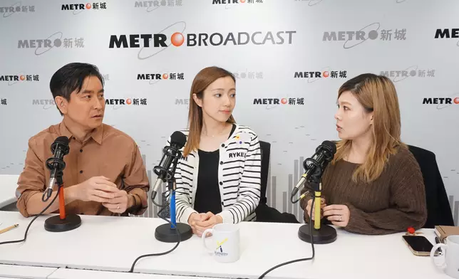 左起：范振鋒、婥絲（香港）美容儀器有限公司香港研發儀器創辦人Nicole Lam、李思欣