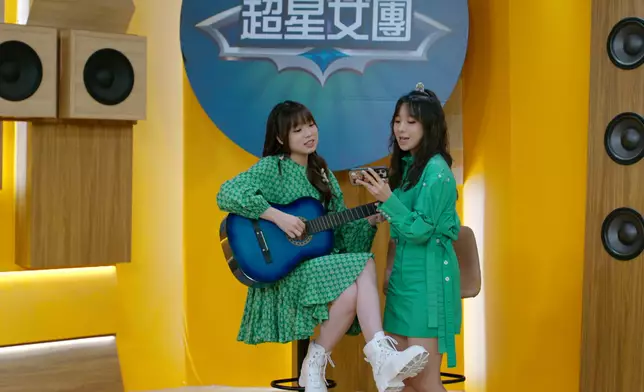 李茵彤（左）與蕭呈謙。