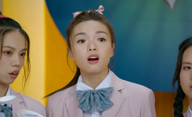 文凱婷表情多多。