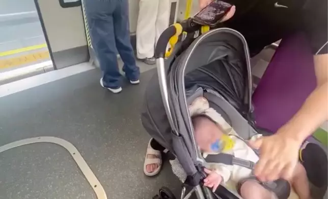 一名數個月大女嬰日前由舅父帶同乘坐輕鐵，期間有人懷疑多次拍女嬰雙腳，有同車乘客疑不滿拍打嬰兒拍片上載網上，引發網民熱議。threads影片截圖