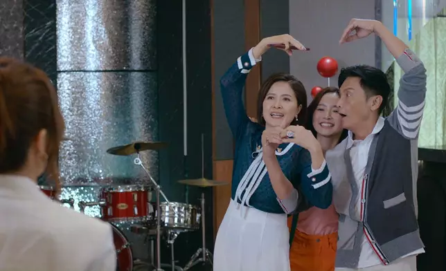 呢Part學擺心心甫，好開心、好搞笑。