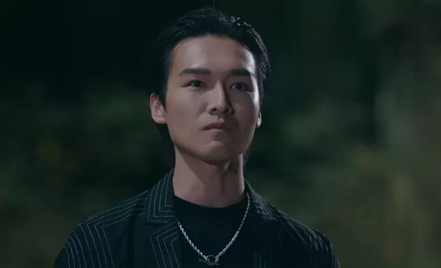 而佢嘅身份亦極神秘。