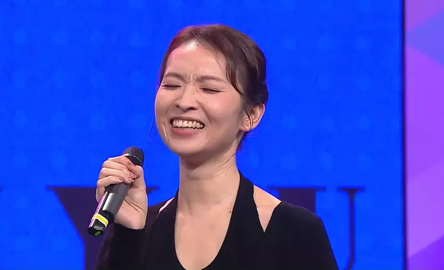 仲要表情多多幾可愛咁。