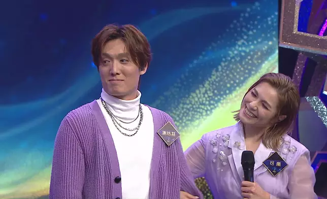 謝昉益高大有型，與靚女可嵐非常合襯。