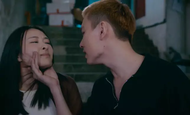 周百恩與陳瀅的關係撲朔迷離。