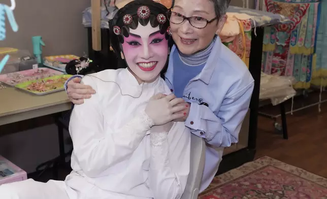 寶珠姐對非同亦愛鍚得如珠如寶，大讚她演出Good！