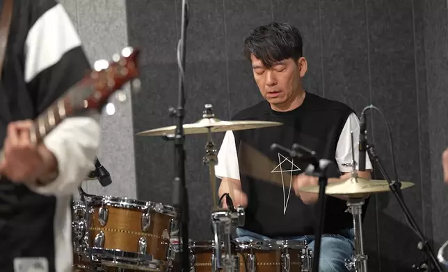 今集太極五子現場演繹了《紅色跑車》。