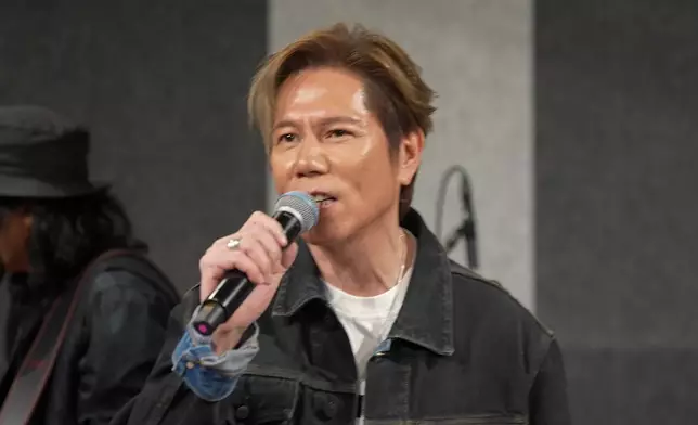 今集太極五子現場演繹了《紅色跑車》。