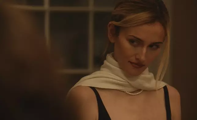 《愛情故事：甘迺迪與貝塞特》劇照