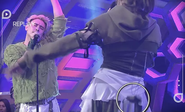 馬浩宜跳到甩Ear Mon。