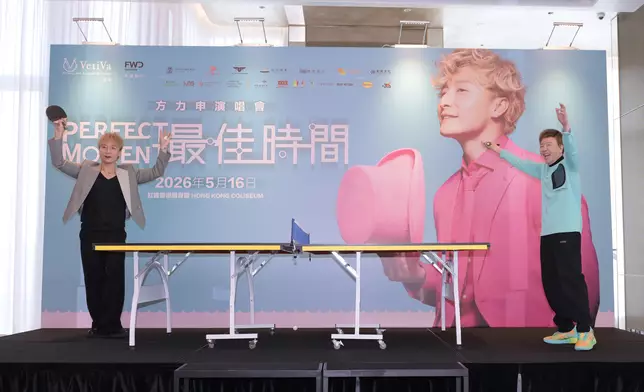 席間首播新歌《万刀甲》，更獲「波友」尹光驚喜現身，二人即場切磋乒乓球，場面爆笑！