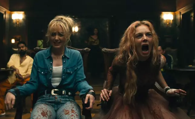 「廝殺新娘」莎瑪拉韋榮 X「蟻俠」女嘉芙蓮紐頓聯手惡鬥四大家族。