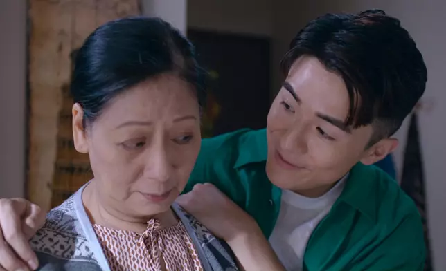 為咗「鞭撻」孫仔追女仔落力啲，蘇恩磁扮可憐。