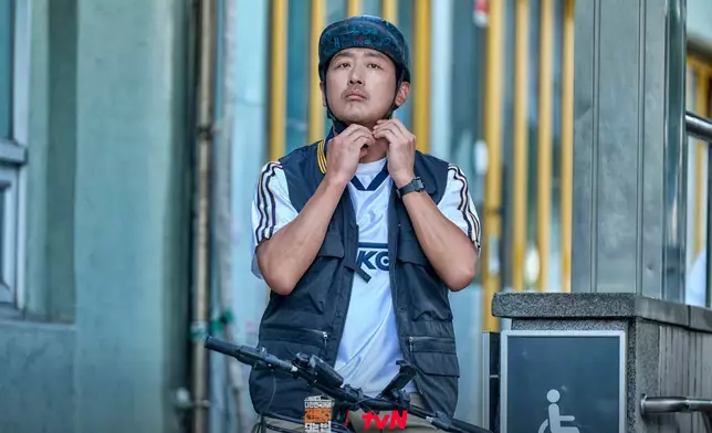 河正字相隔19年回歸小螢幕。tvN官方圖片