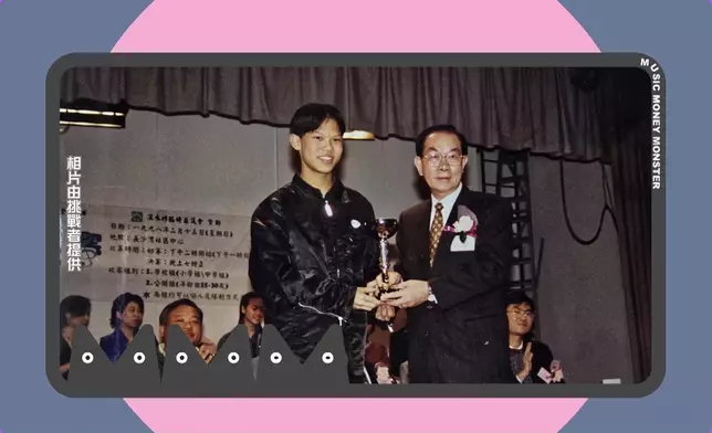 同Mani一樣參加過新秀、同埋擁有一把靚聲嘅Derek，到底又表現成點？