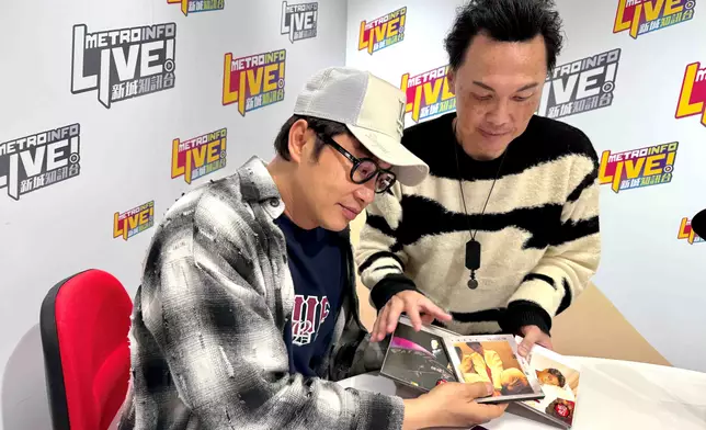 歐陽德勛帶備珍藏譚耀文CD。